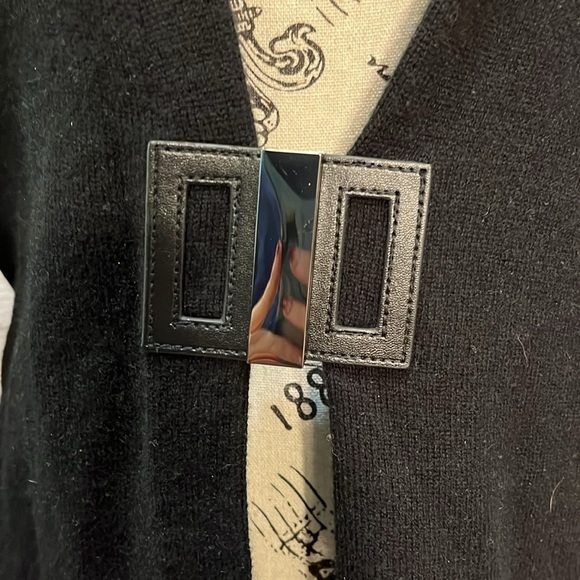 Magaschoni 100% Cashmere Cardigan Sweater Buckle Front Black Size XS - Picture 4 of 11